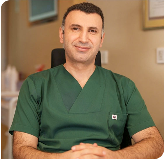 Doç. Dr. Gökhan Demirayak | Kadın Hastalıkları ve Doğum & Jinekolojik Onkoloji Uzmanı