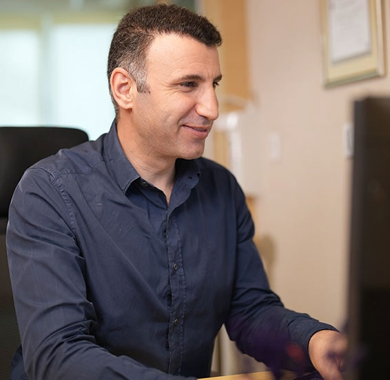 Doç. Dr. Gökhan Demirayak